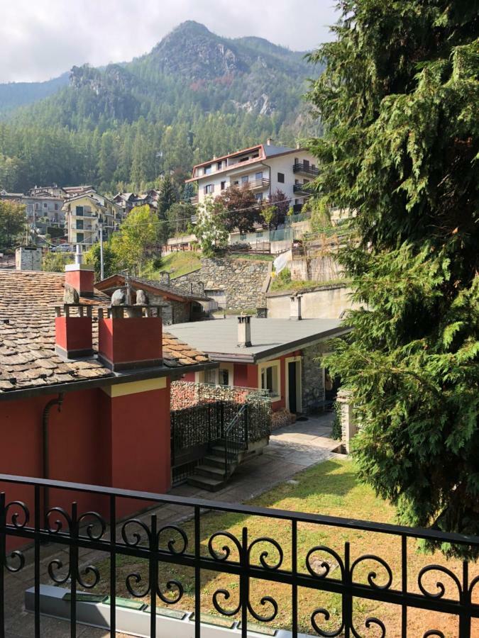 Residence Milcar Chiesa in Valmalenco Extérieur photo